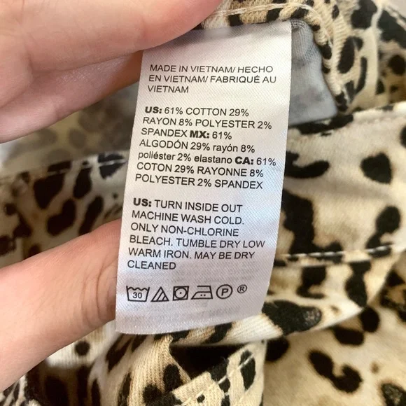 Chico’s So Slimming Girlfriend Slim Leg Ankle Jeans, Cheetah Print, Sz 3 (16) - Picture 13 of 13